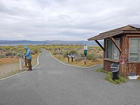 South Tufa trailhead