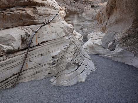 Mosaic Canyon