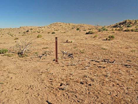 Mid Hills to Hole-in-the-Wall Trail